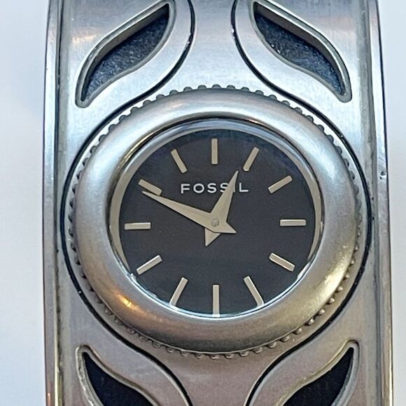 Fossil Leather metal cuff bracelet watch Vintage. - Picture 5 of 11